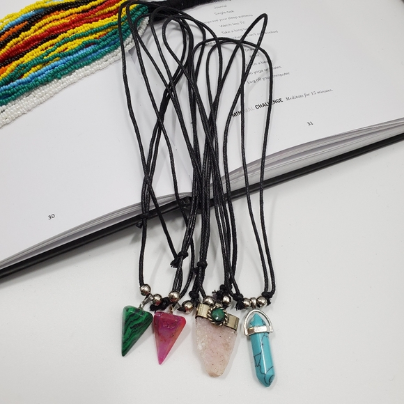 Dainty Stone Necklace Choker Boho Hand Crafted NEW - Picture 3 of 6